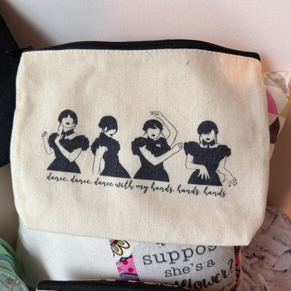 Cosmetic Bag Bundle - 9 bags - Picture 4 of 10